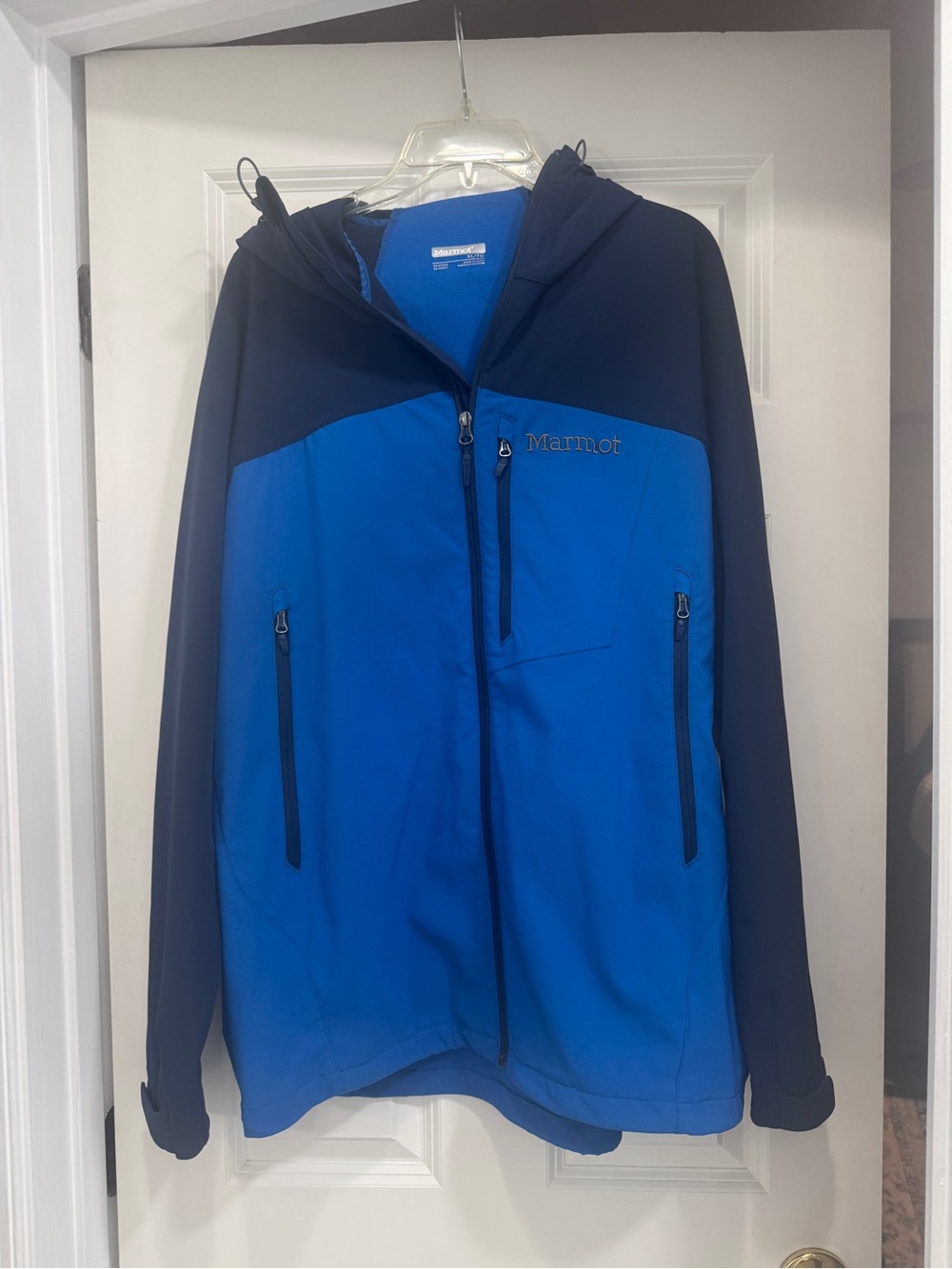 Marmot Men’s Two-Tone Blue Softshell Jacket with Hood